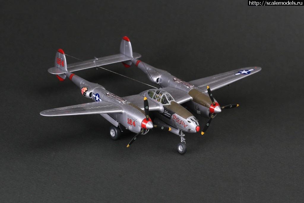 1543934842_235B1881.jpg : #1520187/ P-38L-5-LO 1/72 Hobby boss   