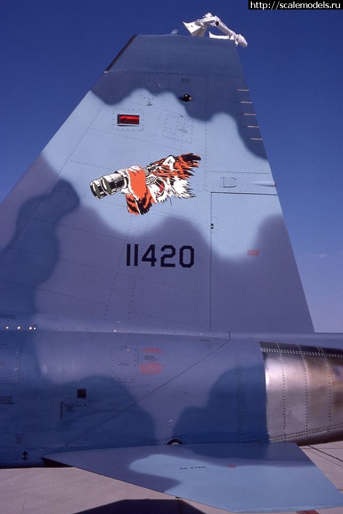 1547476617_38118938_2147038422221438_4748172820599537664_n.jpg :  Kitty Hawk 1/32 Northrop RF-5E Tigereye  