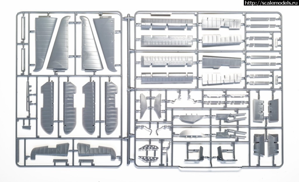 1559233618_zl_exclusive_hellcat_parts_frames_on_the_100th_edition_of_the_airfix_workbench-blog.jpg :  Airfix 1/24 Grumman F6F-5 Hellcat - , ,   