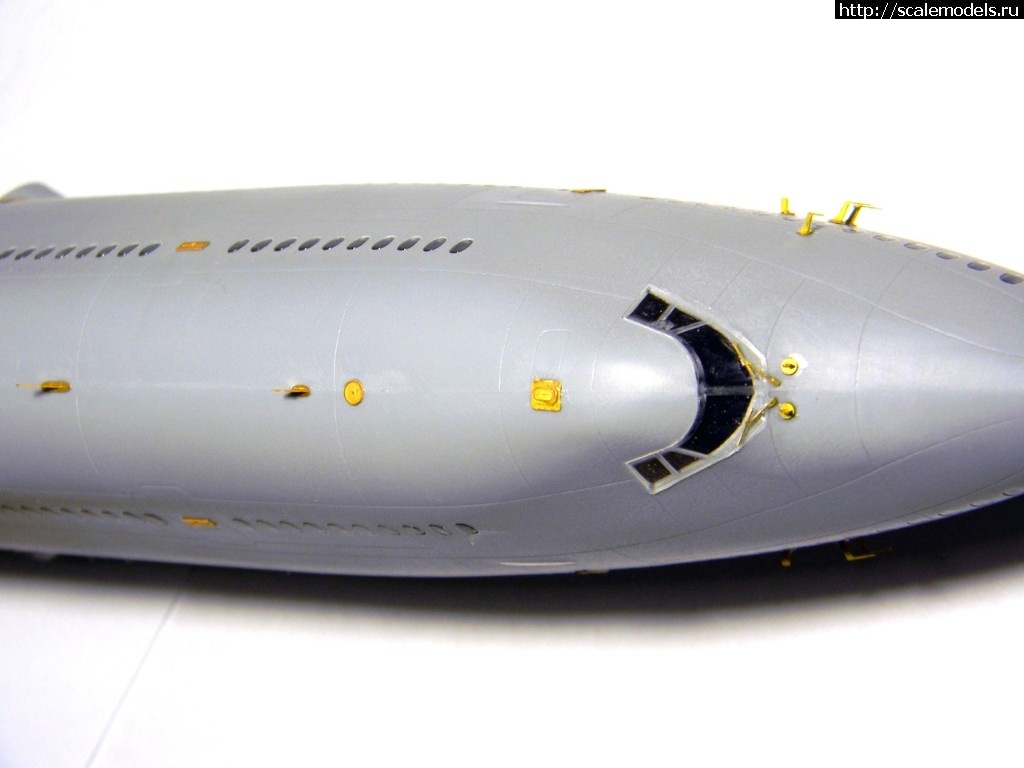 1559421090_LHT6dPbCev0.jpg :   1/144   Boeing 747-8    