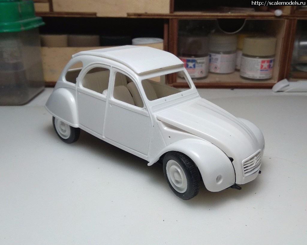 1561804704_0190608_022114_172.jpg : Citroen 2CV Tamiya 1/24   