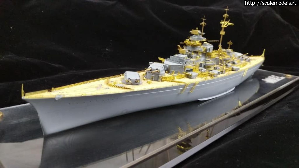 1562573700_66043822_628599644307832_5911448314536001536_n.jpg :  Ship Yard Works 1/700     Bismarck  Flyhawk  