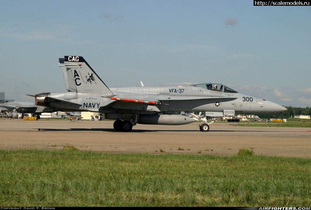 1563271109_photo_9999_58944.jpg : #1562230/ Academy 1/32 F/A-18C Hornet(#13288) -   