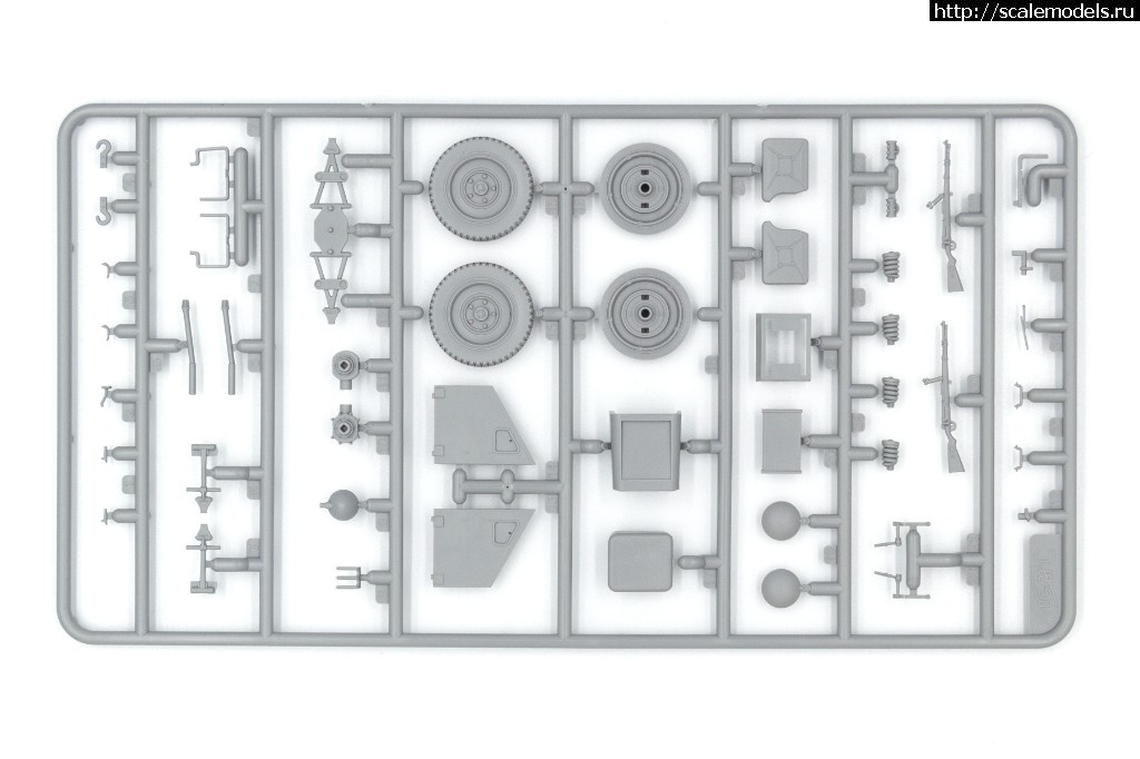 1564128648_35581_-2.jpg :  ICM 1/35    - Kfz.1, L1500A, Horch 108 Type 40  