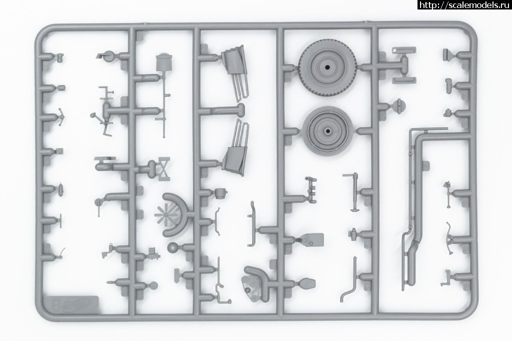 1566468079_35582_-3.jpg :  ICM 1/35    le.gl.Einheitz-Pkw Kfz.1    