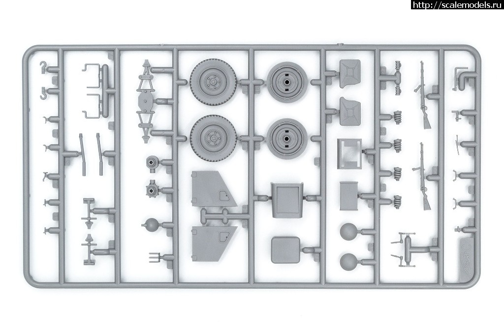 1566468080_35582_-4.jpg :  ICM 1/35    le.gl.Einheitz-Pkw Kfz.1    