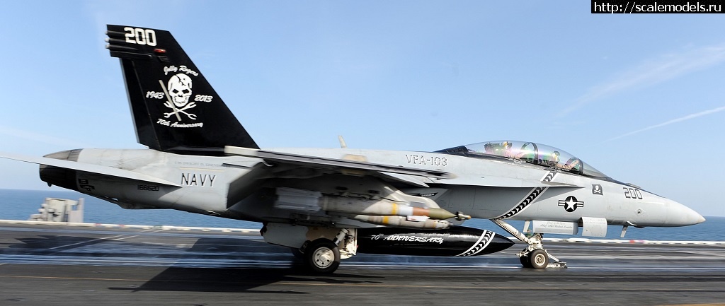 1566933374_VFA-103-squadron-photo-035.jpg : F/A-18F Super Hornet 1/72 Academy 'Jolly Rogers'  