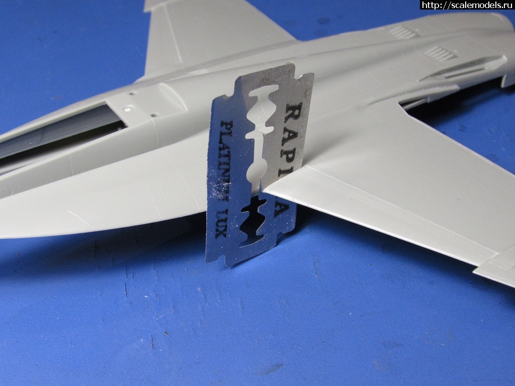 1566938153_05.JPG : #1569787/ F/A-18F Super Hornet 1/72 Academy 'Jolly Rogers'  