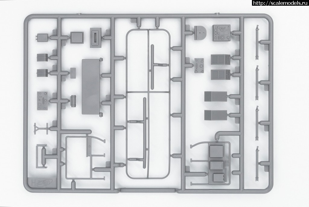 1569401309_35102-5.jpg :  ICM 1/35 Sd.Kfz.251/6 Ausf.A    