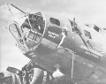 Academy 1/72 B-17 Flying Fortress - Красотка, взмахнувшая руками