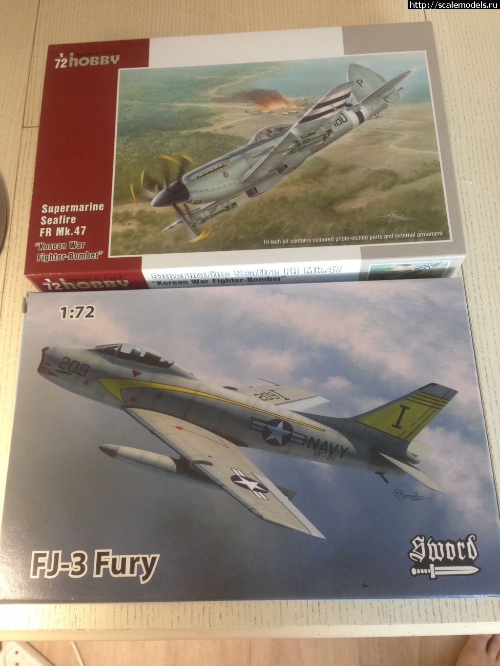 1569986443_IMG_1952-06-08-19-11-17.JPG : FJ-3 Fury  Sword 1:72 -    