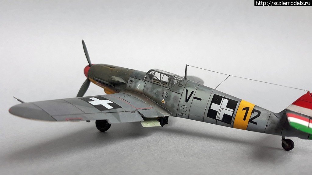 1572092657_bfb1.jpg : #1580918/ Messerschmitt Bf 109 F, AZ model, 1/72 .  