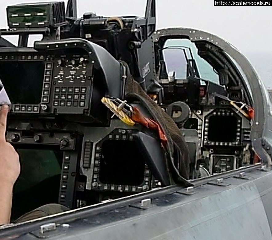 1573907956_F-14D_VF-2_Cockpit.JPG : #1584862/ F-14D Super Tomcat 1/48 AMK .  