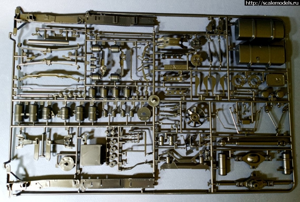 1575207676_1_6.jpg : Mercedes Benz Actros 1/24 "" +  / Mercedes Benz Actros 1/24 "" +   