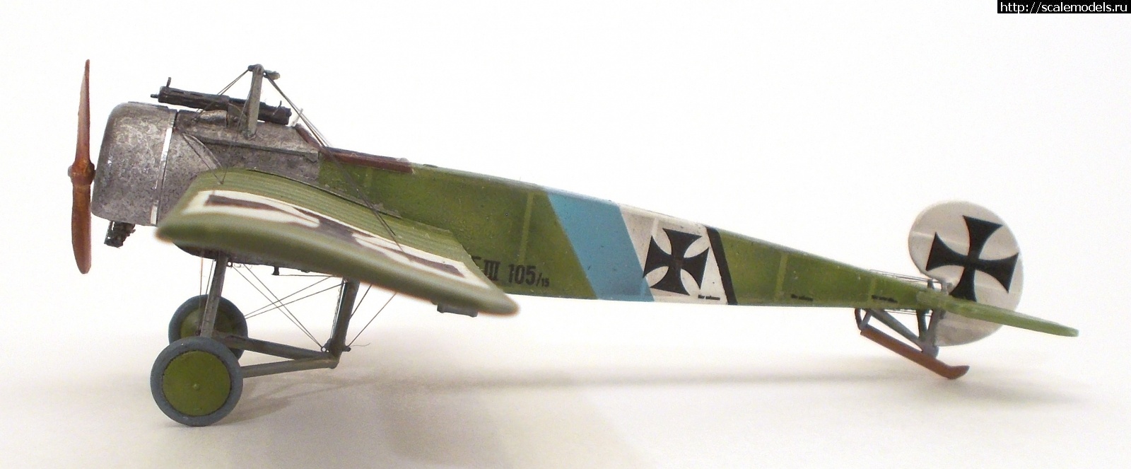 1576001531_DSCN0158.JPG : #1588717/ Fokker E.III   Revell   1/72   