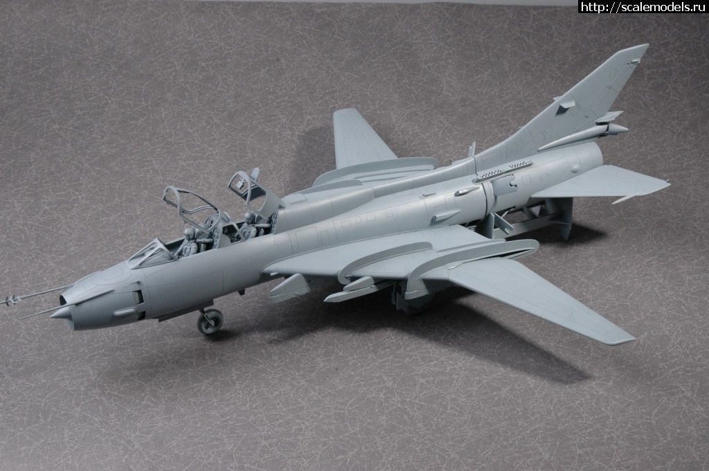 1577186573_su-22um05.jpg : #1591278/  Kitty Hawk 1/48 -25  -25...(#14474) -   