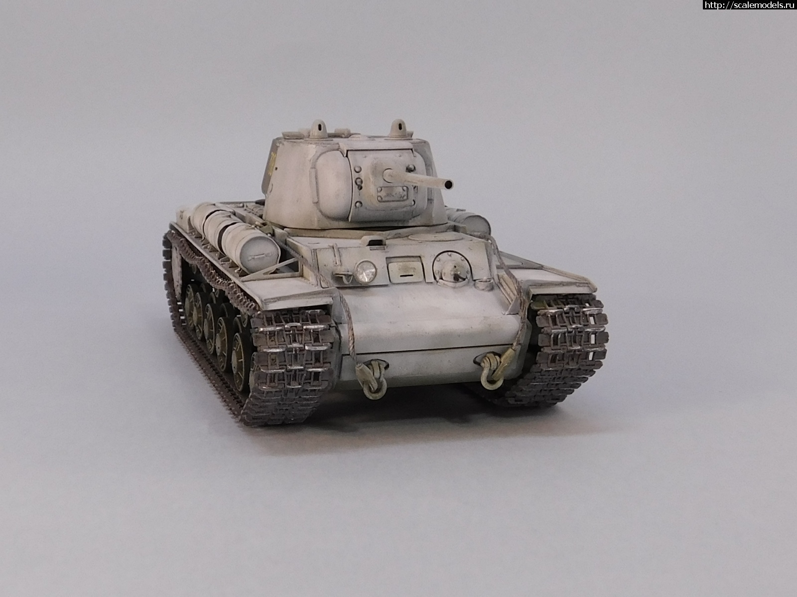 1579120655_05.JPG : #1595229/ KV-1 model 1942 Heavy Cast Turret Tank HOBBYBOSS   