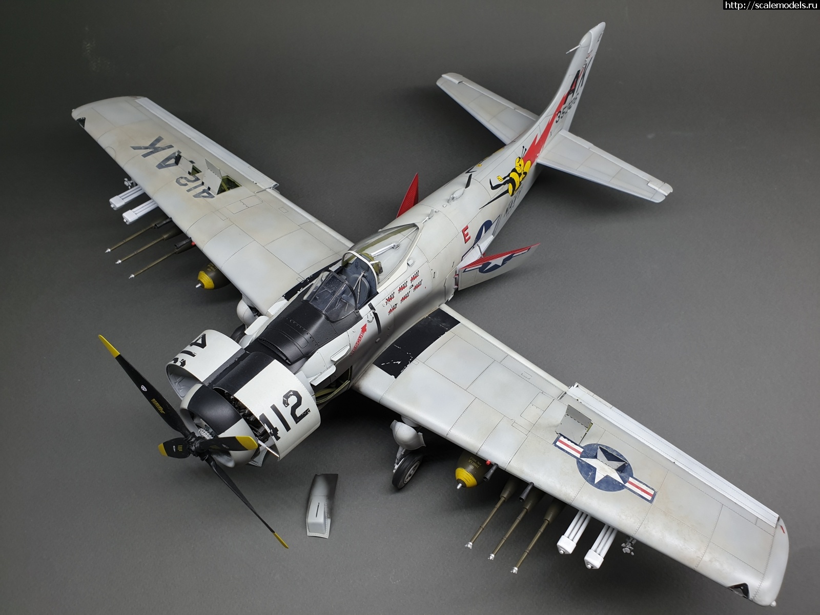 1581262860_20200209_180631.jpg : #1600529/ 1/32 A-1H AD-6 Skyraider TRUMPETER -   