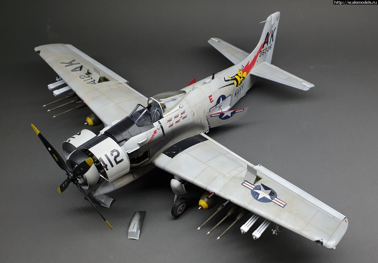 1581488128_6550A97E-C329-4482-BB32-8E4812673424.jpeg :  1/32 A-1H AD-6 Skyraider  