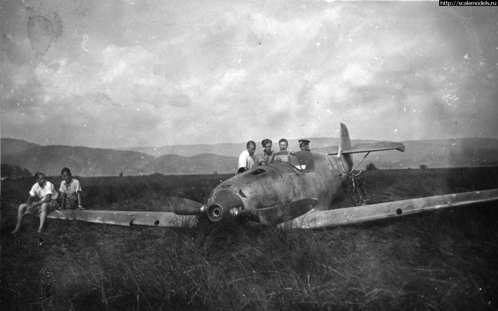 1583954649_D-1-wnr2674-Jagdfliegerschule-emergency-landed-Ulefoss-Norway-1940-01.jpg : #1606247/  Bf 109(A,B,C,D) -   .  