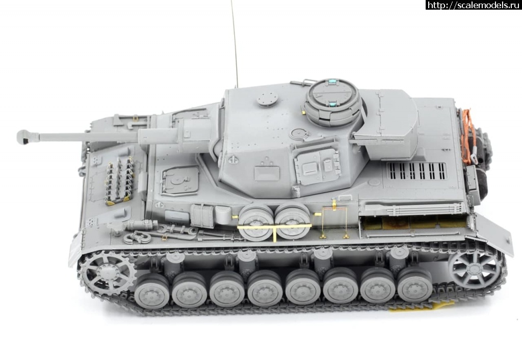 1587020944_92460697_556662244963435_3024509505917419520_o.jpg :  Border model 1/35 Panzer IV F2 & G   