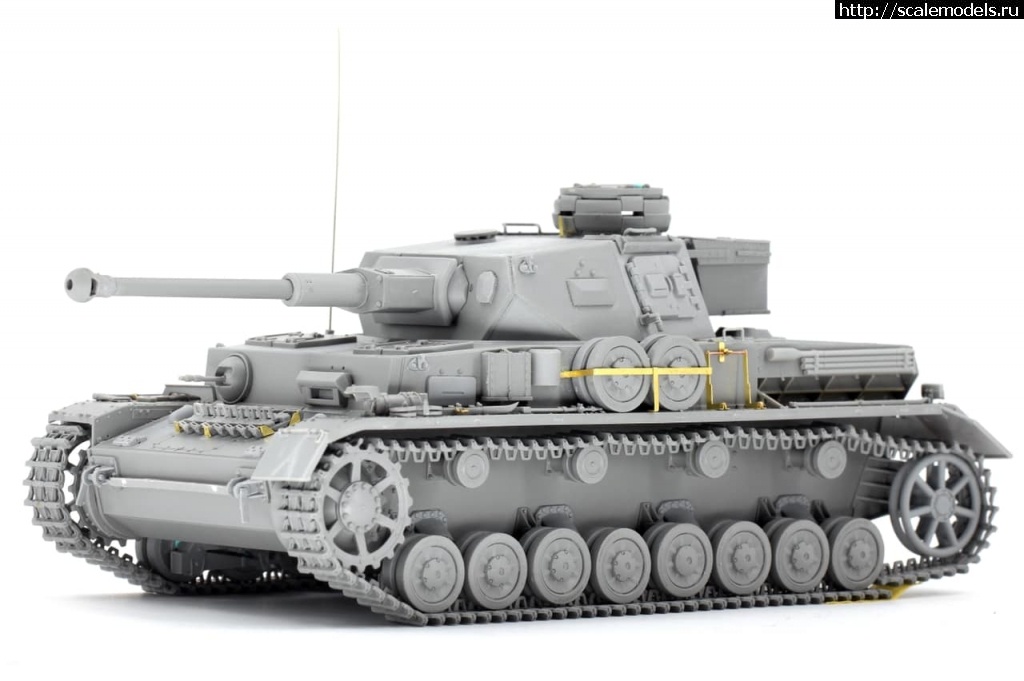 1587020945_92498292_556662274963432_6109199591075217408_o.jpg :  Border model 1/35 Panzer IV F2 & G   