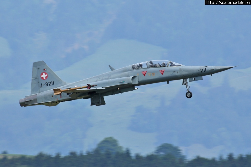 1587037138_MG_F-5F-Tiger-II_Swiss-Air-Force_J-3211_05-06-19_LSME_8076.JPG : #1613217/  Wolfpack 1/72 F-5E/F  