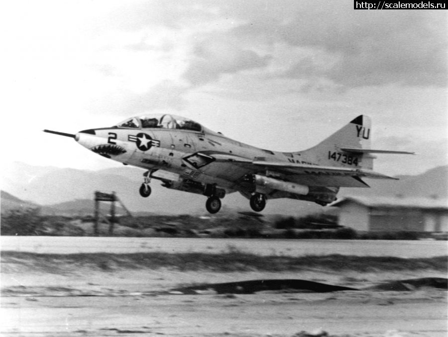 1588012670_TF-9J_Cougar_of_HMS-13_in_Vietnam_c1967-900x677.jpg : TF-9J (F9F-8T) COUGAR 1/48 KH  