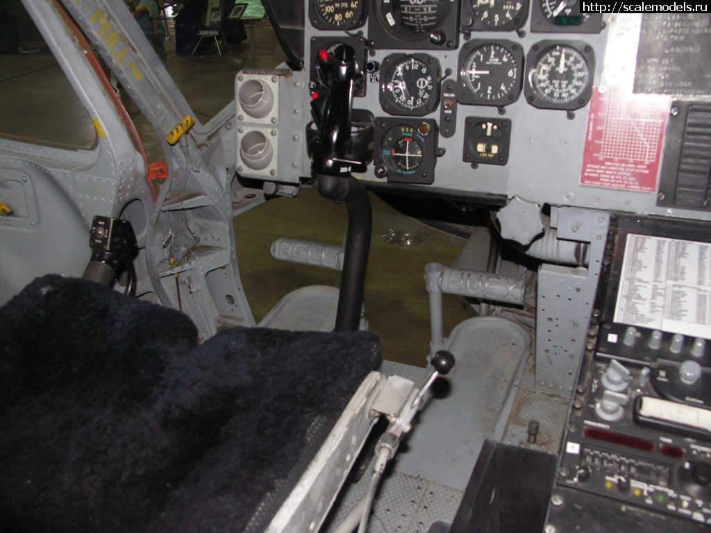 1601113564_HH-1N-158551-cockpit-6.JPG : #1643413/  UH-1N Kitty Hawk 1/48  