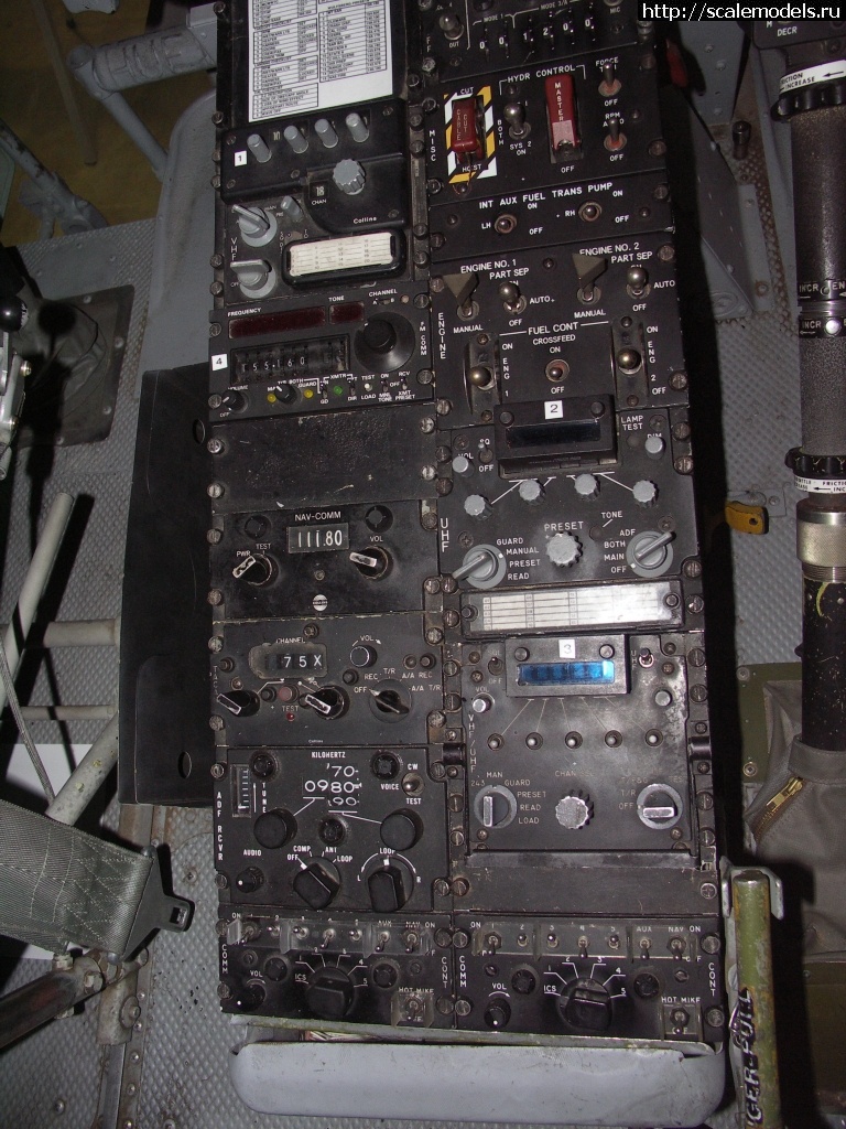 1601113998_HH-1N-158551-cockpit-20.JPG : #1643413/  UH-1N Kitty Hawk 1/48  