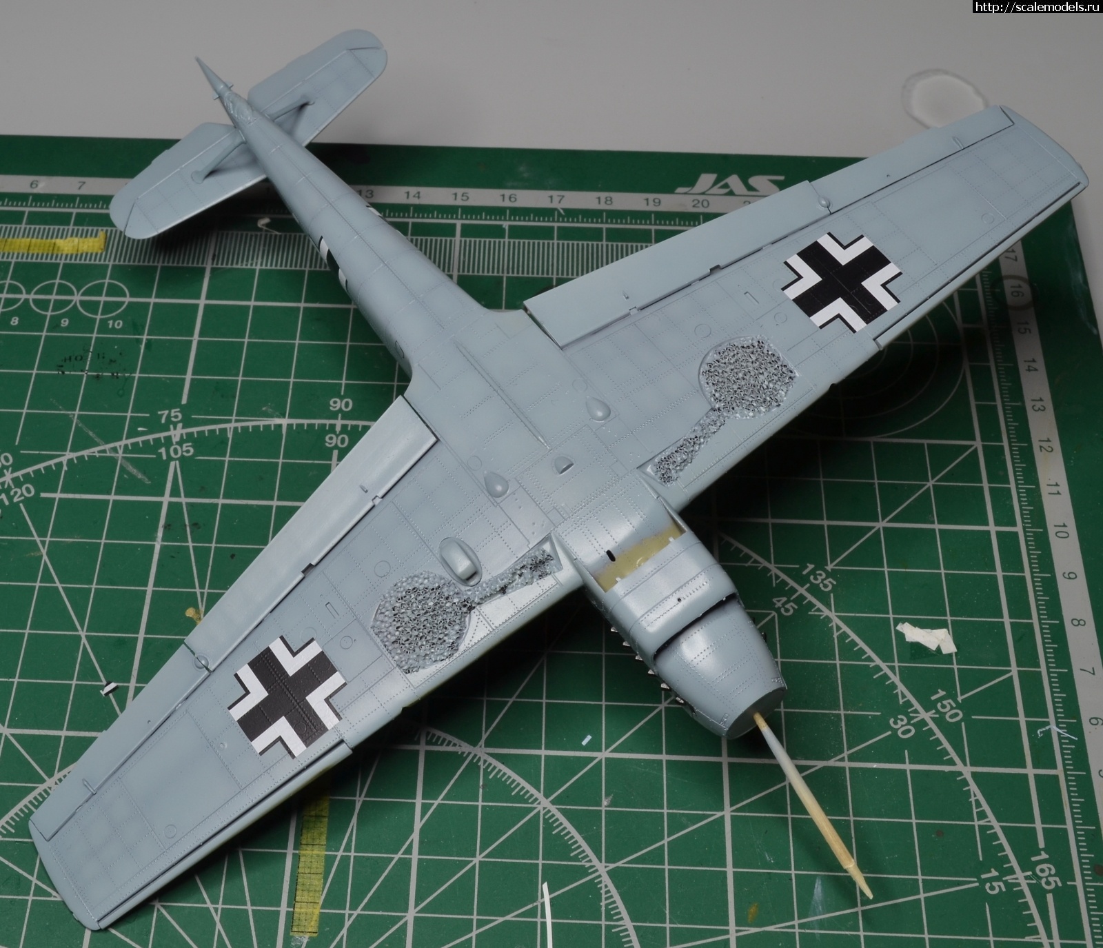 1601820390_10.JPG : #1644508/ Bf 109 D 1/48 Modelsvit. .  