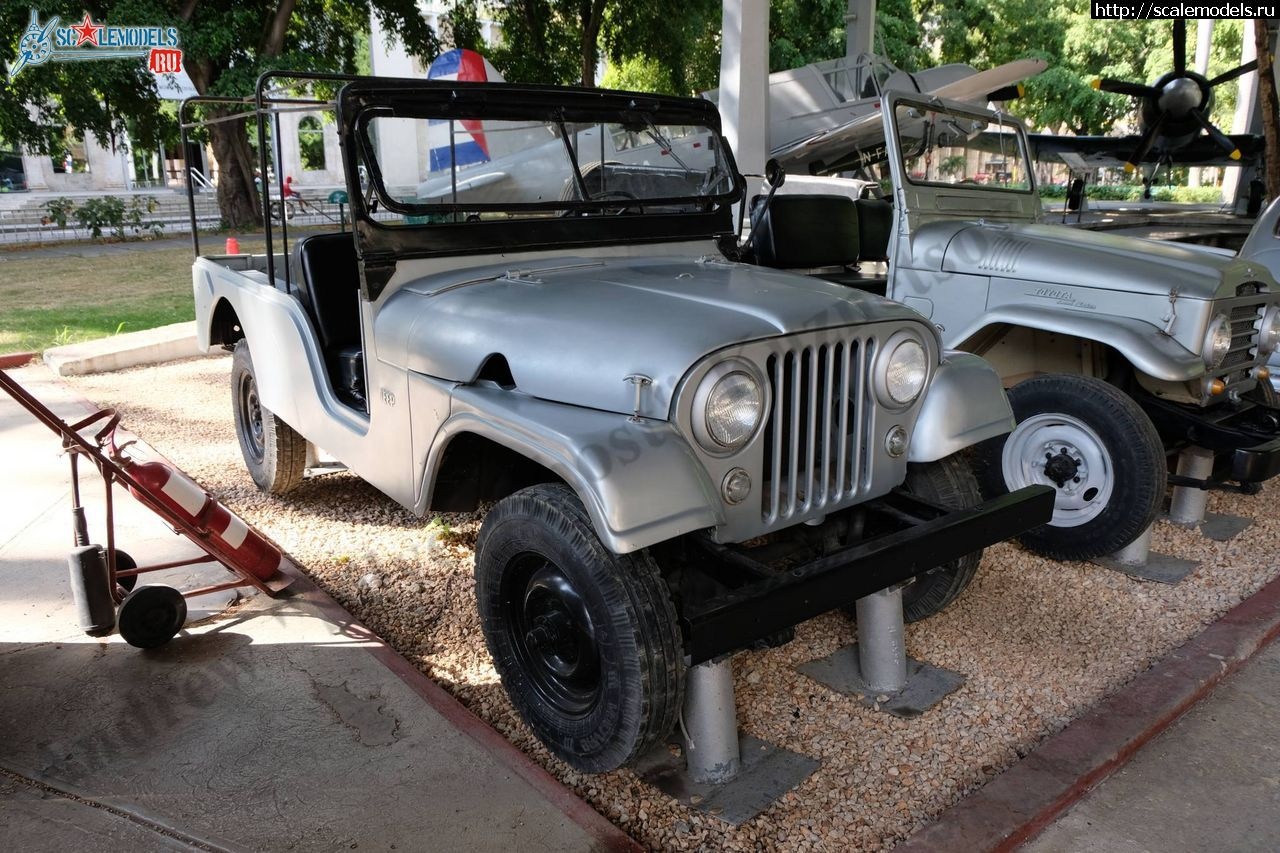 1607593919_Jeep_Willys_M38A1_MD_1.jpg : Walkaround Jeep Willys M38A1 MD, Museo de la Revolucion, Havana, Cuba  