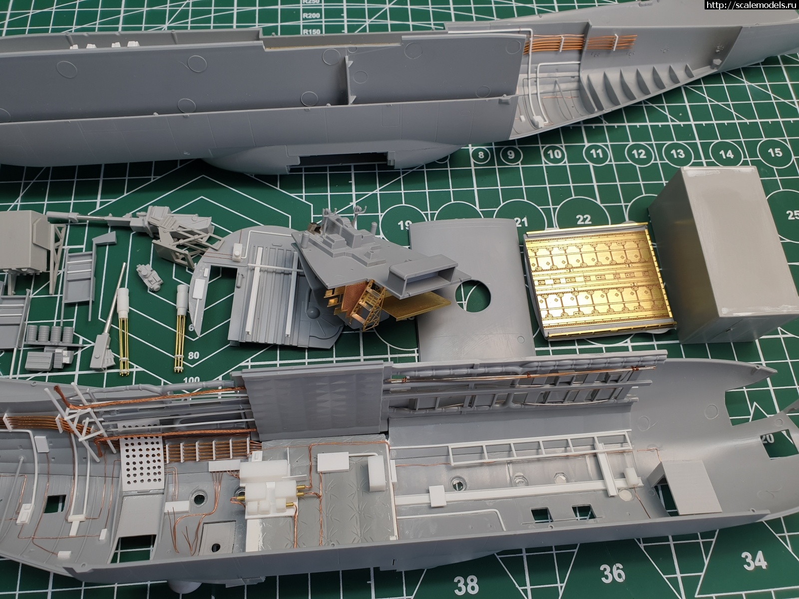 1607680061_20201211_124513.jpg : #1656765/ Italeri AC-130H Spectre 1/72 +  C-130H 1/72 !  