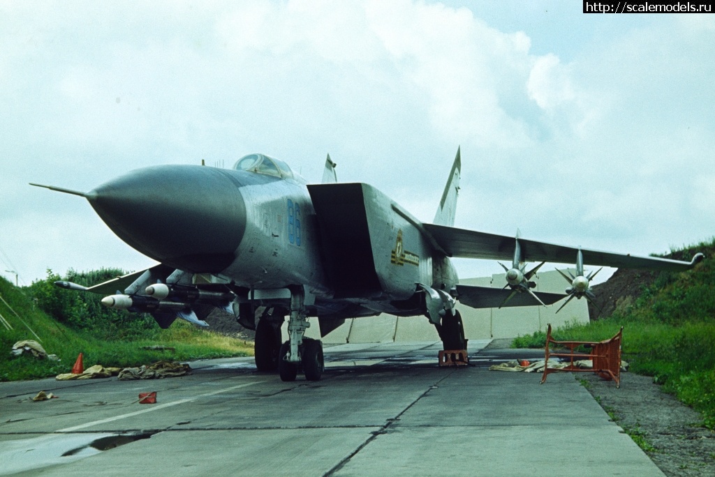 1608982485_143695_49111695_MIG-25-86-PLAVI.jpg : #1659840/ ICM 1/72 -25 ,  ...(#15027) -   