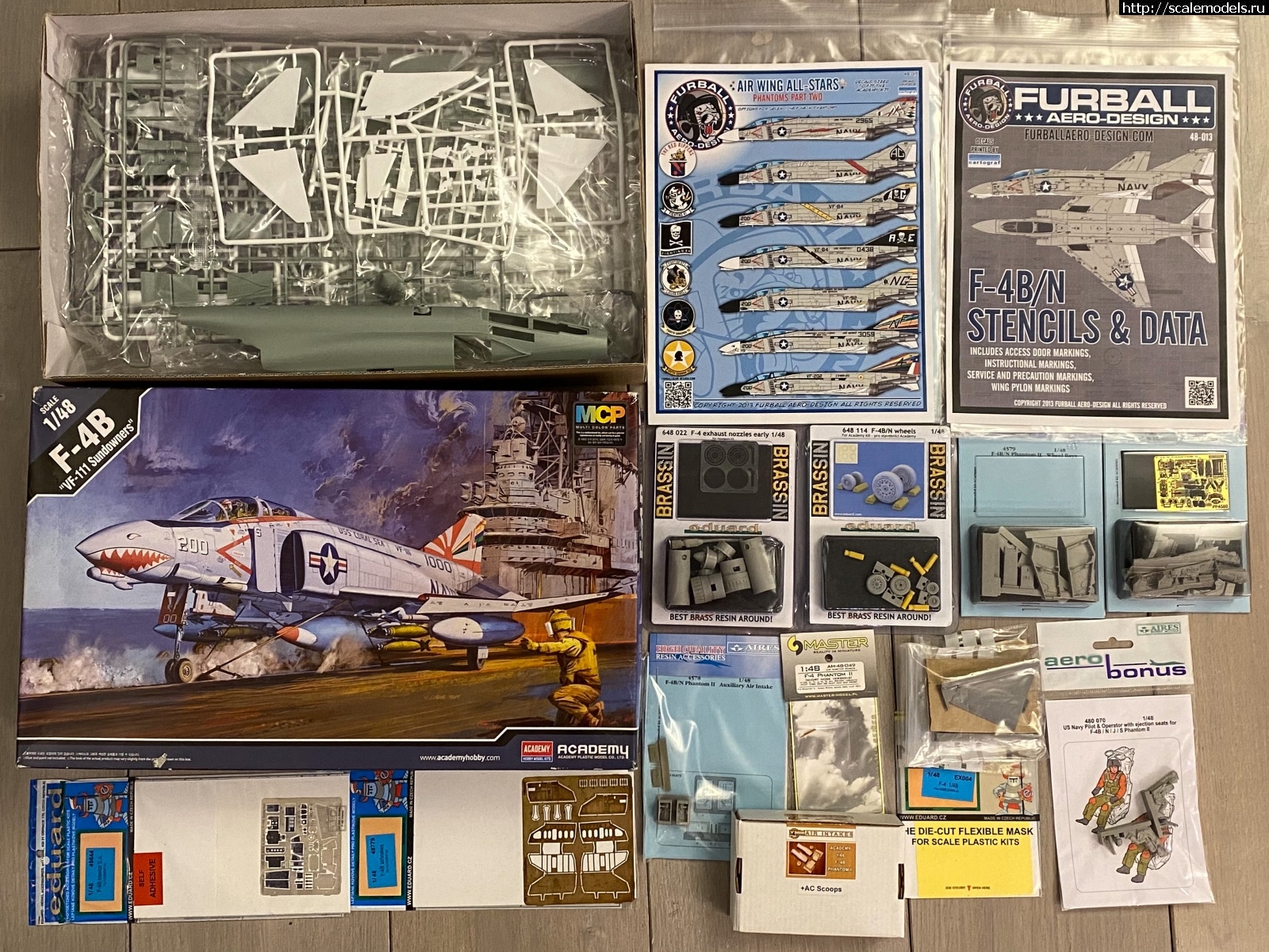 1609540708_E2401808-5B4A-406F-8EC3-45284A01EC52.jpeg : F-4B PHANTOM 1/48 Academy + aftermarket.  