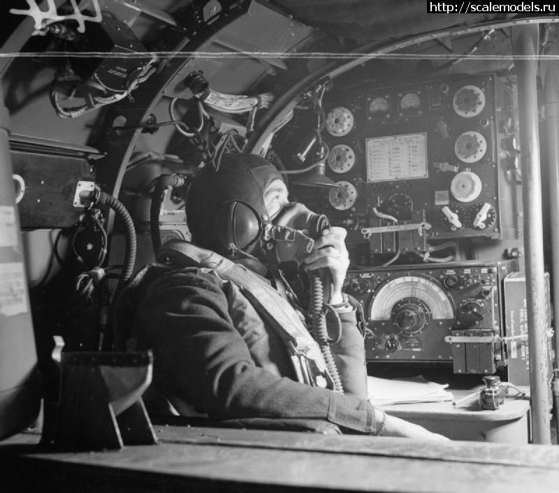 1610180399_Lancaster_wireless_operator_WWII_IWM_CH_8790.jpg : #1662643/ D.H. Mosquito B Mk.IV  Tamiya (1/72)  