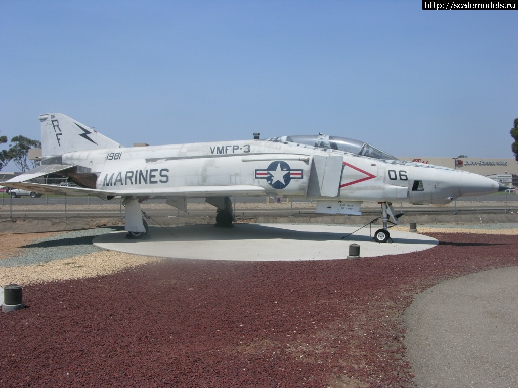 1610876363_Mc_Donnell_Douglas_RF-4B_Phantom_II_3267536958.jpg : #1664310/ 1/48 SR-71 Testors ()  