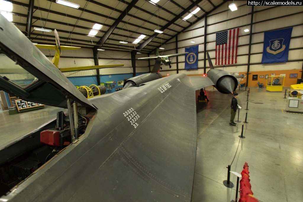 1610879515_March-Field-SR-71-61-7975-3.jpg : #1664321/ 1/48 SR-71 Testors ()  