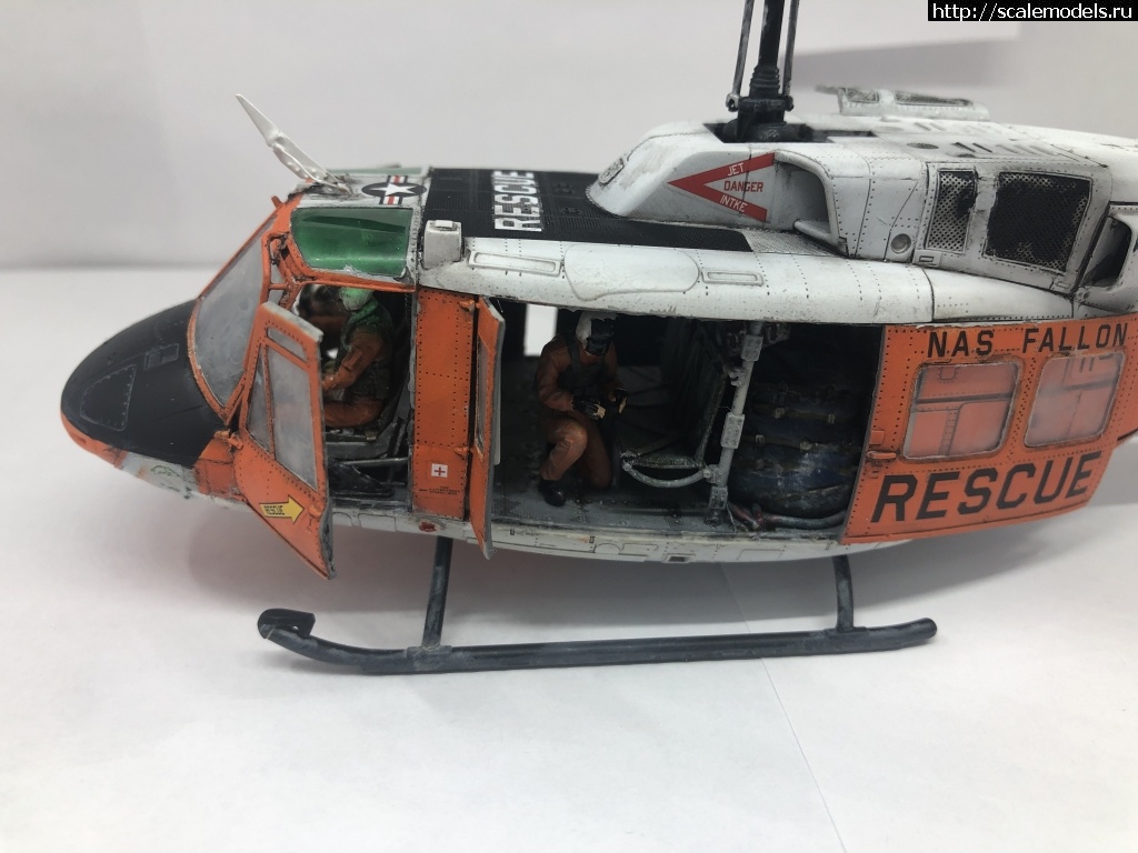 1610976180_2020-11-13-23-33-00.JPG : #1664617/  UH-1N Kitty Hawk 1/48  