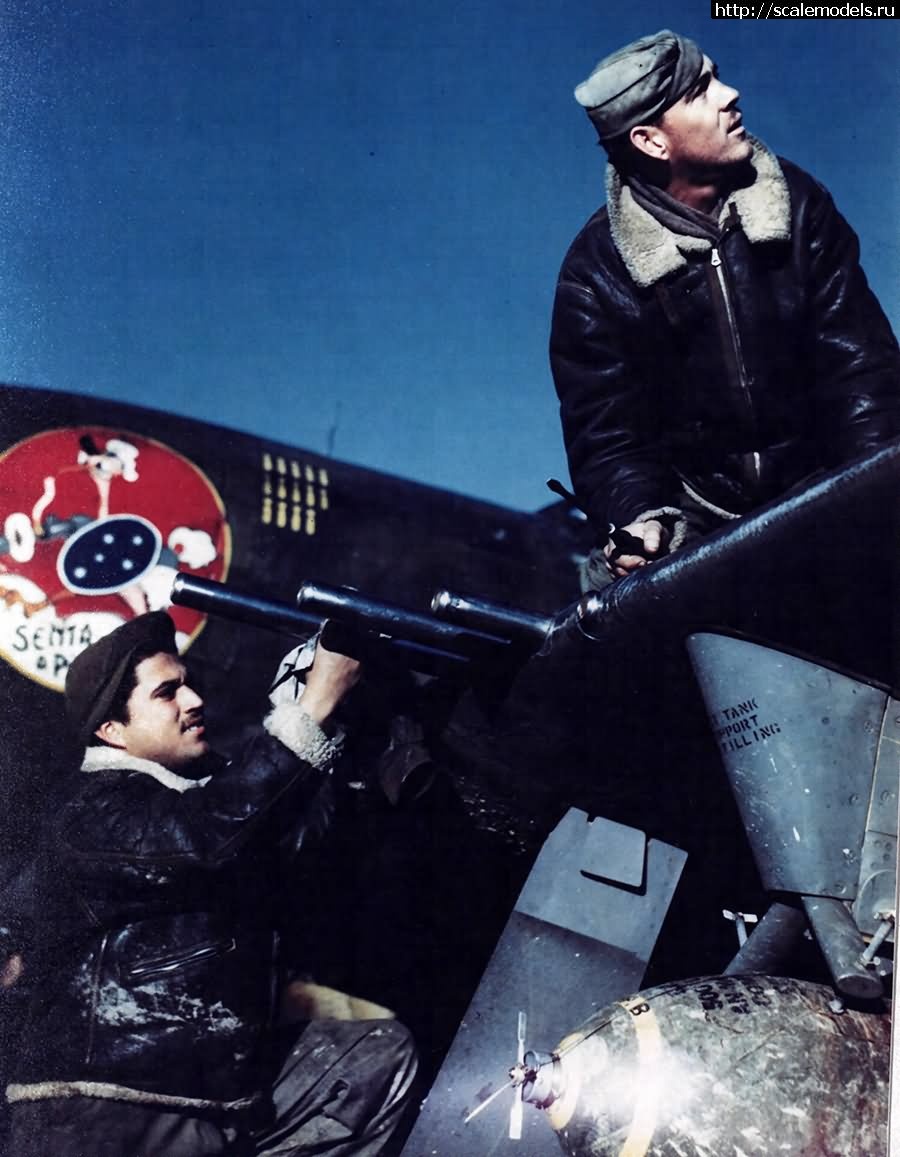 1613911348_cleaning_guns_on_a_P-47_Thunderbolt_1st_Brazilian_Fighter_Squadron_Italy.jpg : #1671381/ 1/48 P-47D-25RE 226762 "Senta A Pua", Tamiya  