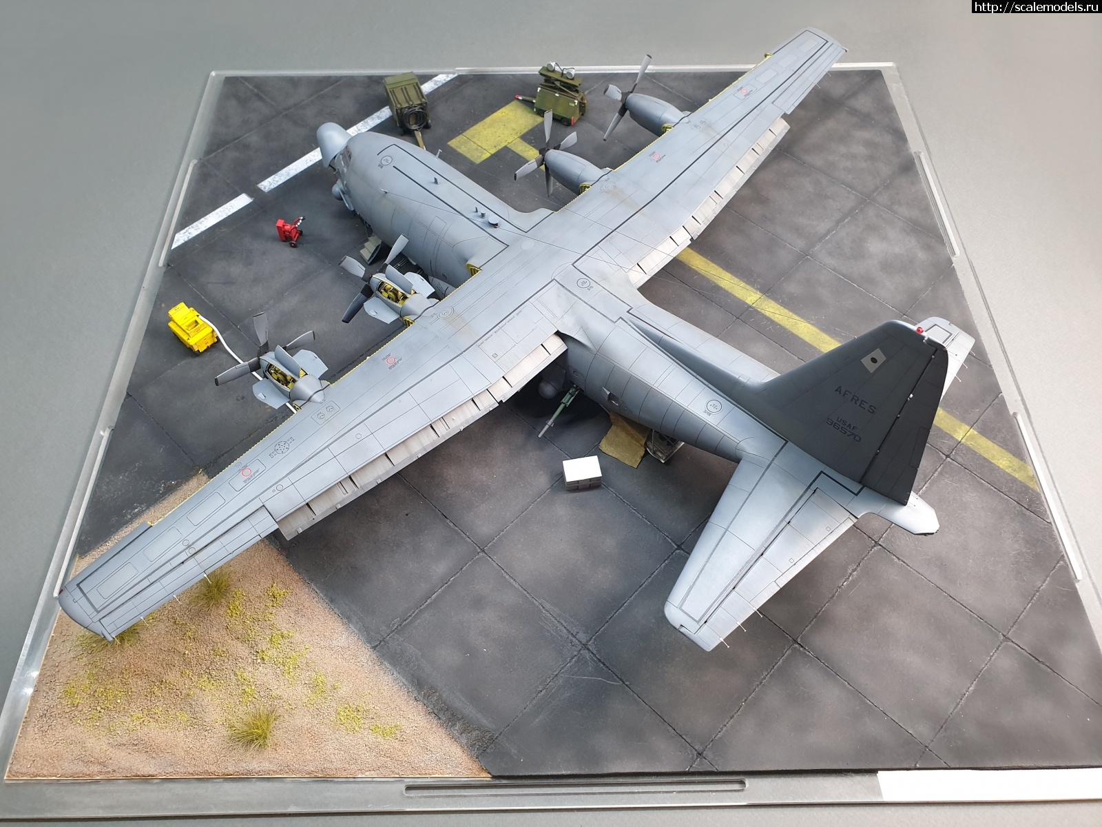 1615970624_20210228_022005-1.jpg : #1675900/ Italeri AC-130H Spectre 1/72 +  C-130H 1/72 !  