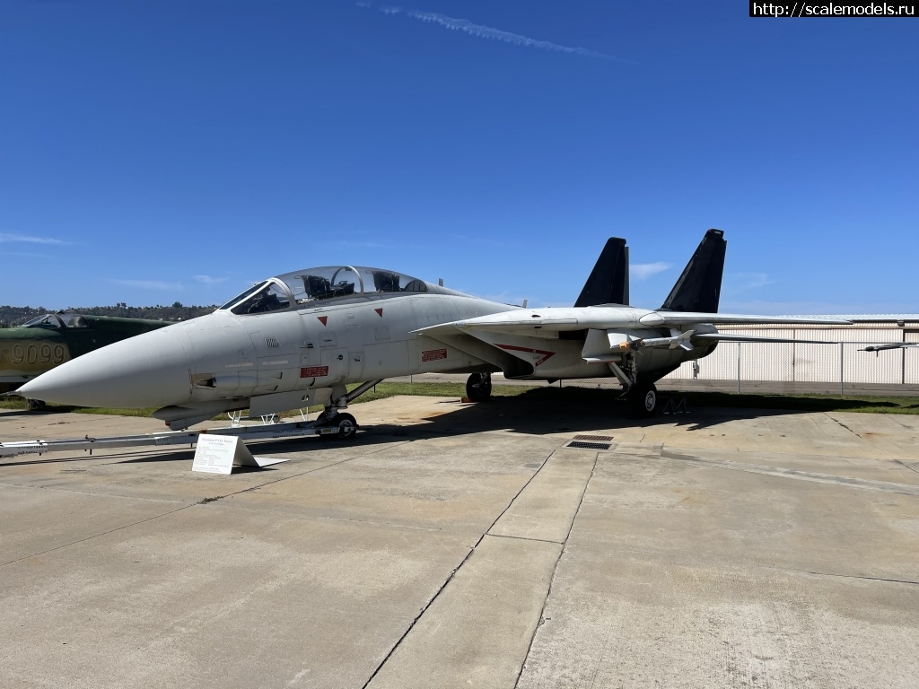 1616047323_A1FE6A56-2857-4738-82E3-7FD1767BCEB5.jpeg : F-14A Grumman Walk around  