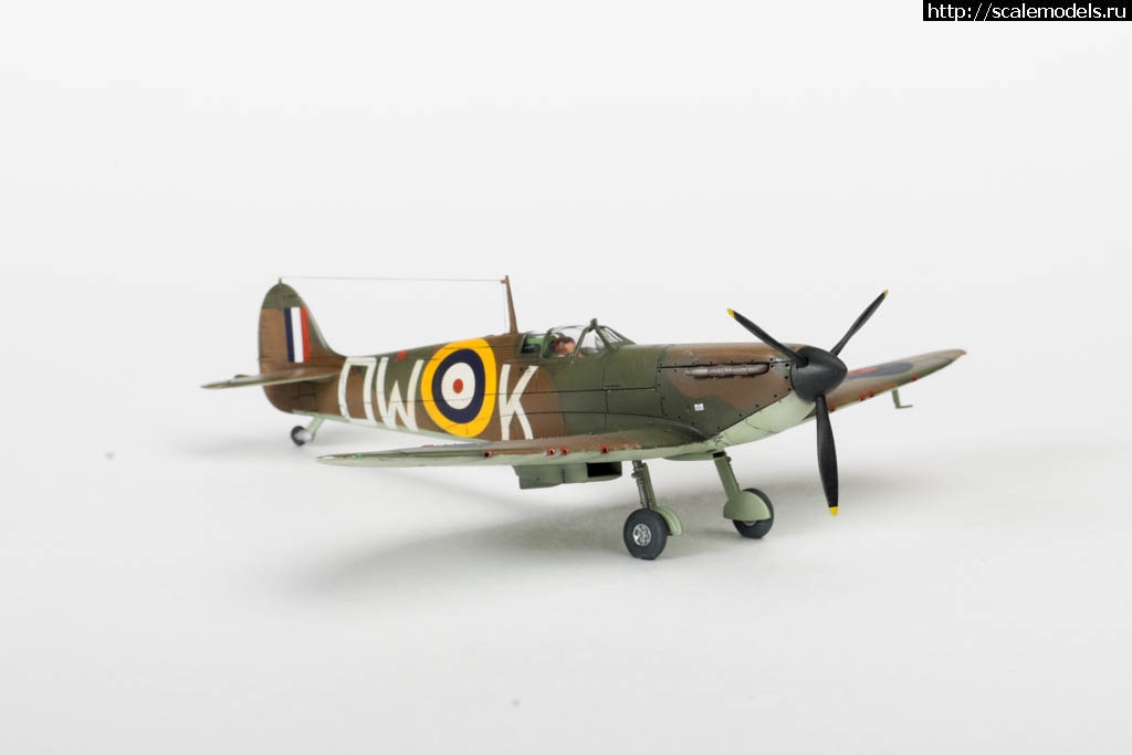 1619534432_235B7764.JPG : Airfix 1/72 Spitfire Mk.Ia Закрыть окно