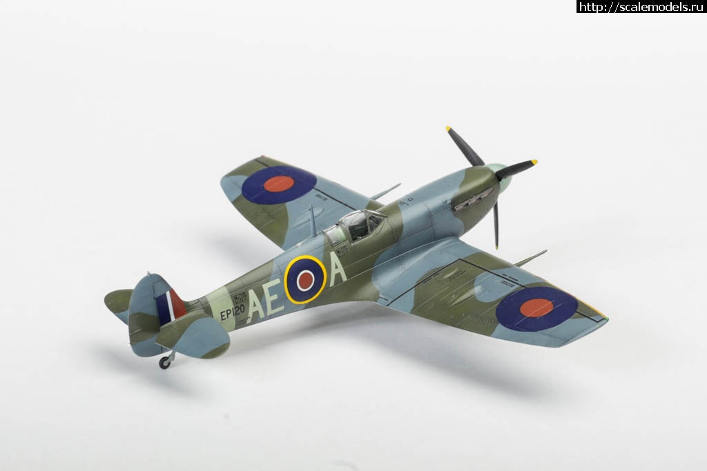 1621020591_235B7807.JPG : #1685818/ Spitfire Mk.VB Revell 1/72   