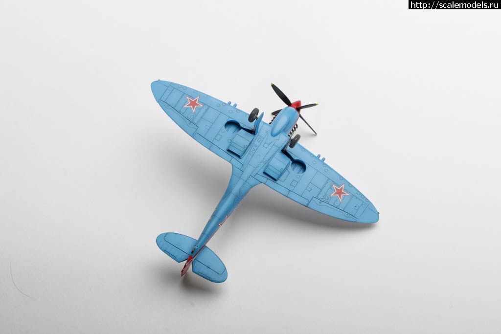 1623524911_235B9211.JPG : #1690328/ Spitfire Mk. IX UTI, 1/72 AZ model   