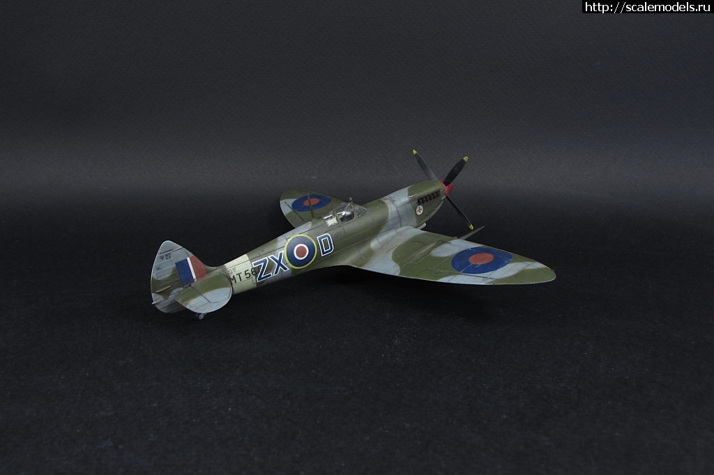 1623774838_04.JPG : #1690744/ Spitfire Mk. VIII 1/72 Eduard     