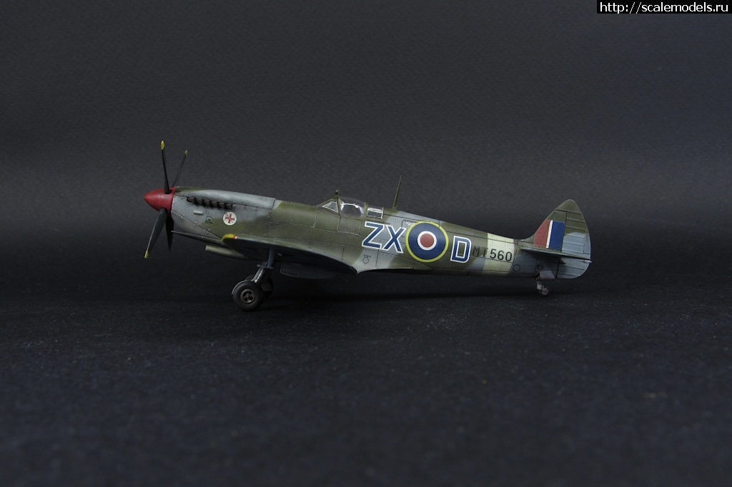 1623774843_08.JPG : #1690744/ Spitfire Mk. VIII 1/72 Eduard     