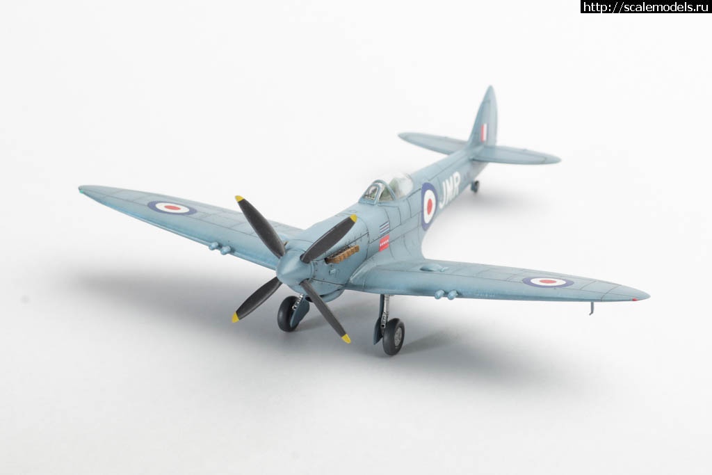 1623786740_235B9153.JPG : #1690781/ Spitfire Mk. XVI Bubbletop  1/72 AZ MODEL   