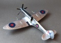 Eduard 1/48 Spitfire Mk.VIII + Airfix Mk.19 = 14 -   !