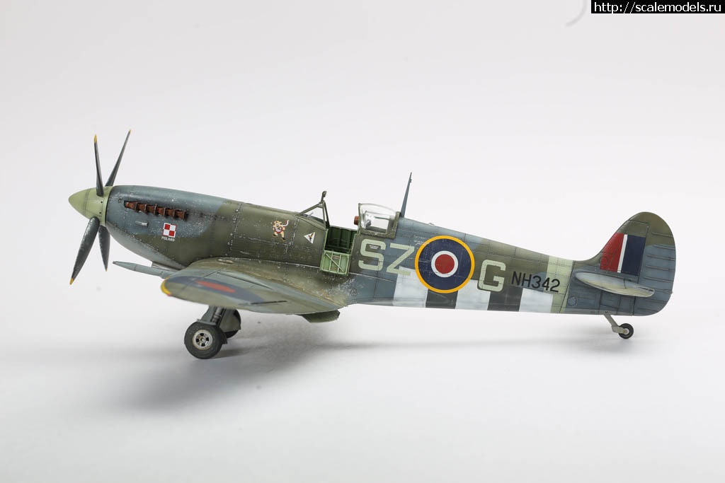 1630846987_235B8480.JPG : #1701713/ Spitfire Mk. IXc Revell 1/32   